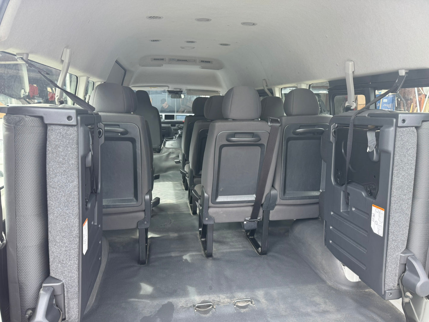 Toyota Hiace 14-Seater