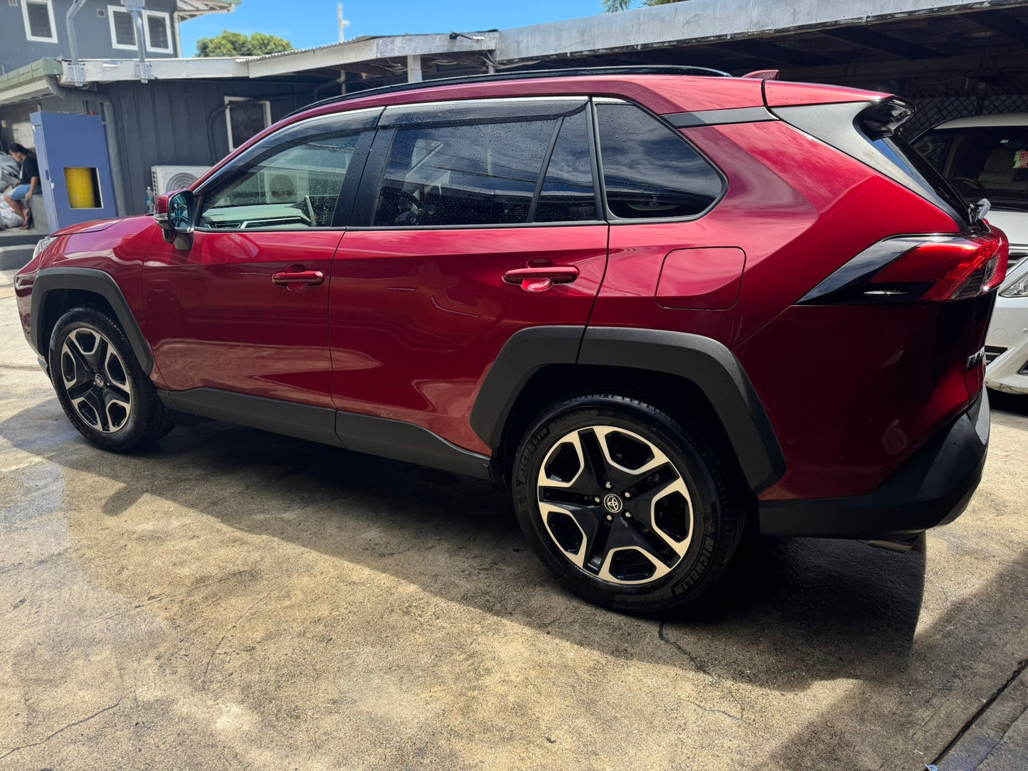 TOYOTA RAV 4 RED 4x4