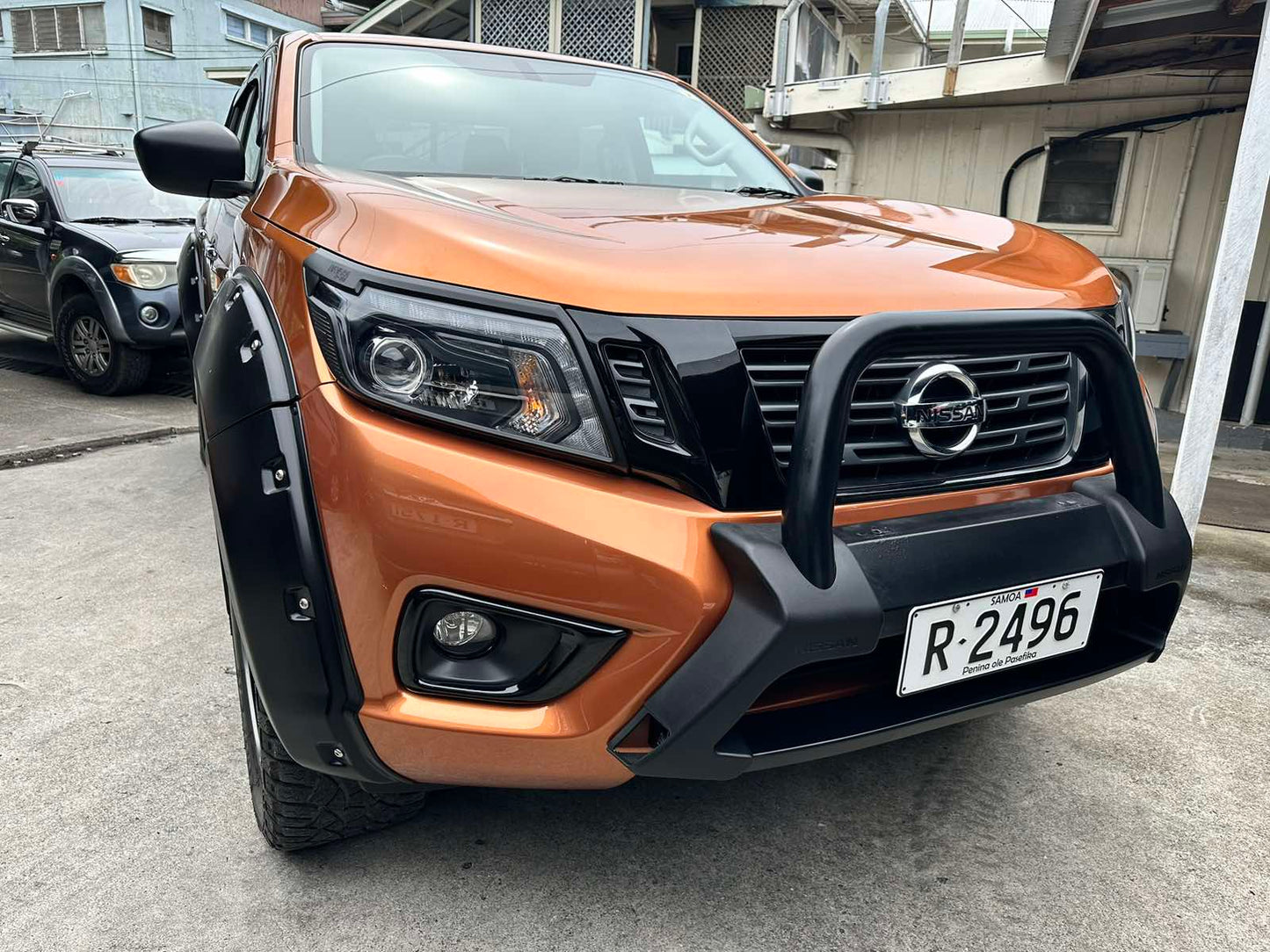 Nissan Nevara 4x4 Truck Gold