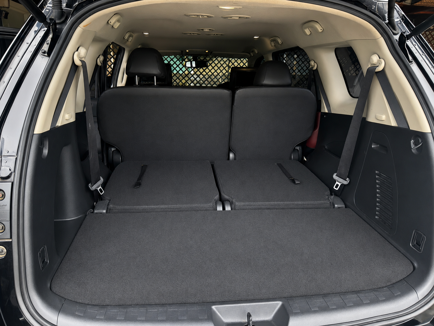 Nissan Terra 4WD  7-Seater SUV / Automatic Diesel