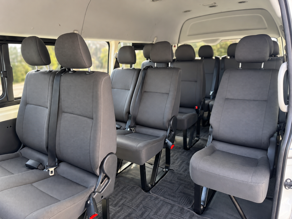 Toyota HiAce 14-Seater Automatic- White