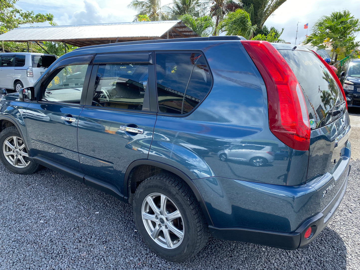 For Sale Nissan X-trail 4WD Automatic